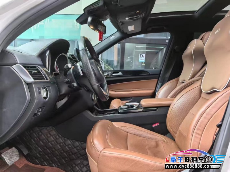 19年奔驰GLS轿车抵押车出售