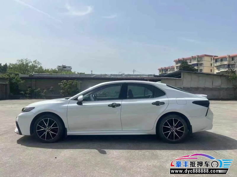 23年丰田凯美瑞轿车抵押车出售