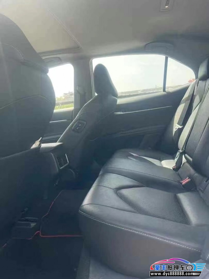 23年丰田凯美瑞轿车抵押车出售