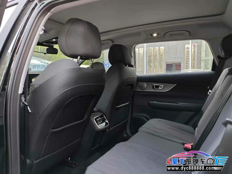 25年奇瑞瑞虎8轿车抵押车出售