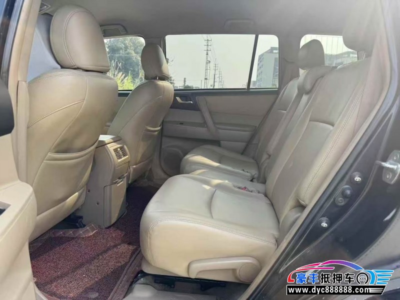 12年丰田汉兰达轿车抵押车出售