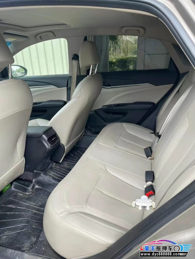 20年别克英朗轿车抵押车出售