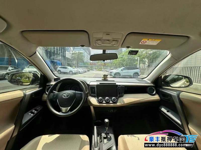 15年丰田RAV4荣放轿车抵押车出售