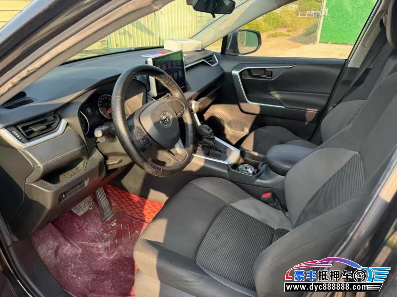 22年丰田威兰达轿车抵押车出售