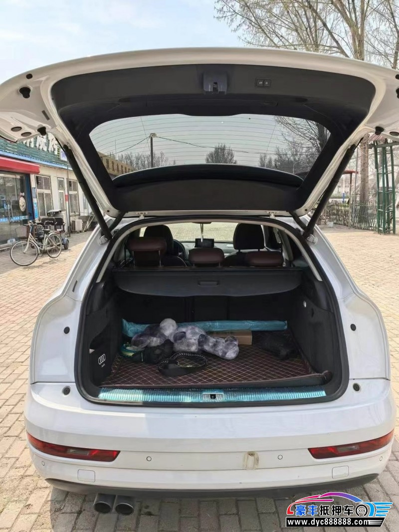 17年奥迪Q3轿车抵押车出售