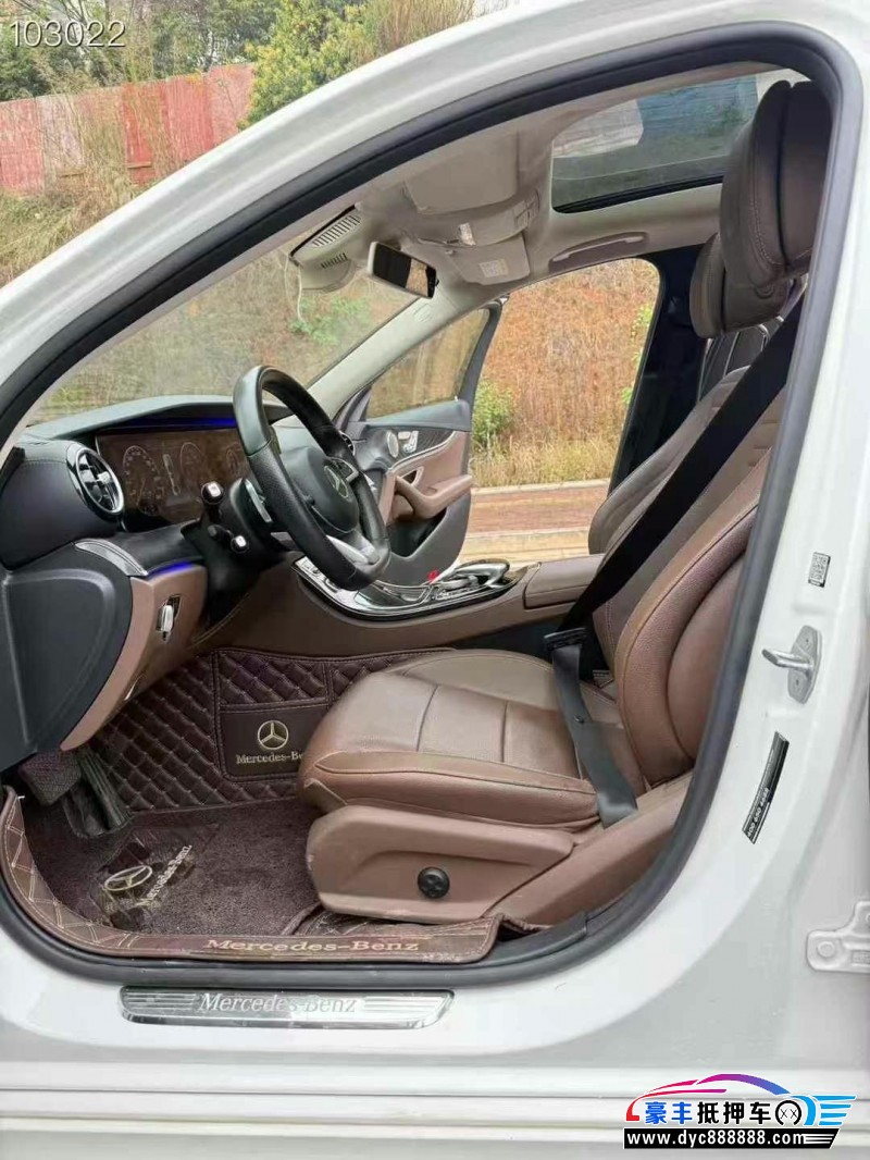 17年奔驰E轿车抵押车出售