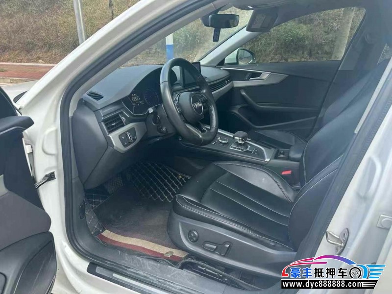 17年奥迪A4L轿车抵押车出售
