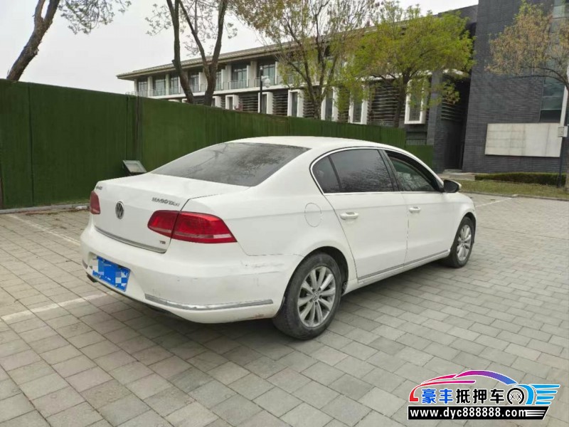 13年大众迈腾轿车抵押车出售