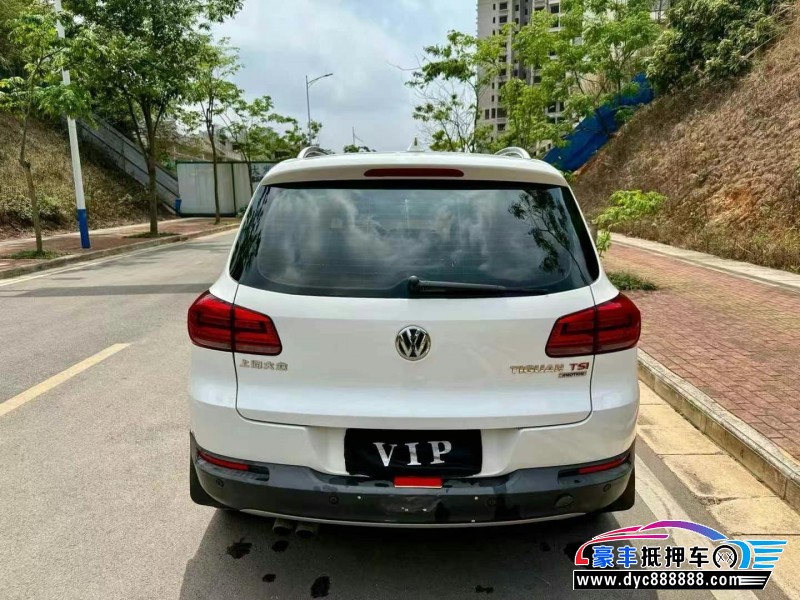 14年大众途观轿车抵押车出售