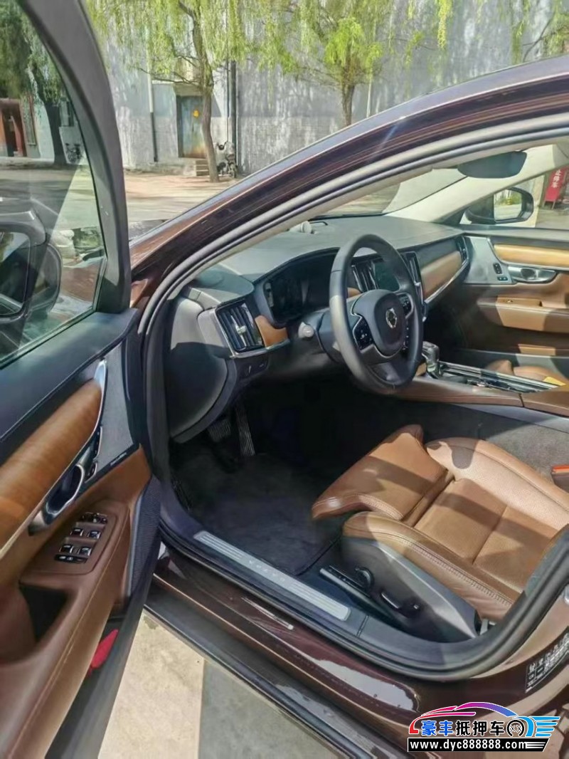 18年沃尔沃S90轿车抵押车出售