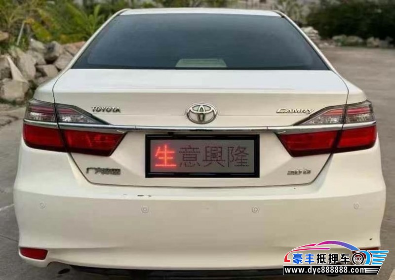 17年丰田凯美瑞轿车抵押车出售