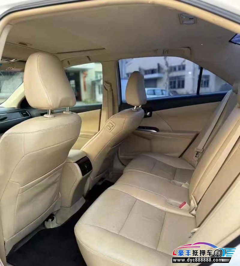 17年丰田凯美瑞轿车抵押车出售