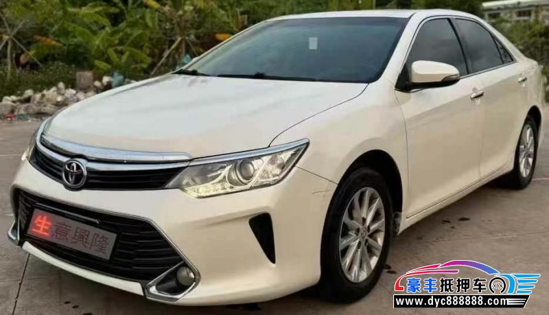 17年丰田凯美瑞轿车抵押车出售