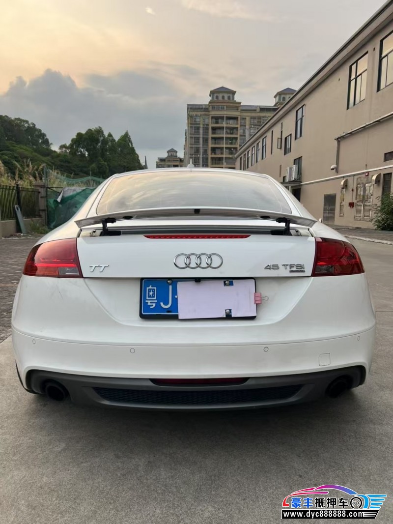 14年奥迪TT轿车抵押车出售