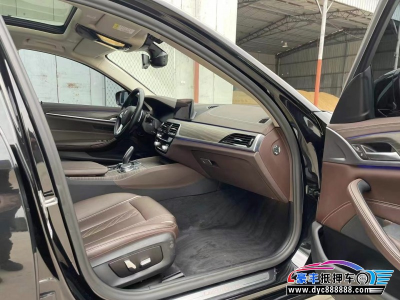 20年宝马5系轿车抵押车出售