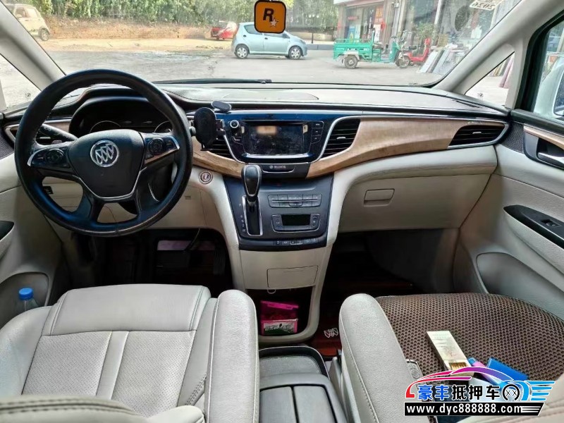 18年别克GL8轿车抵押车出售