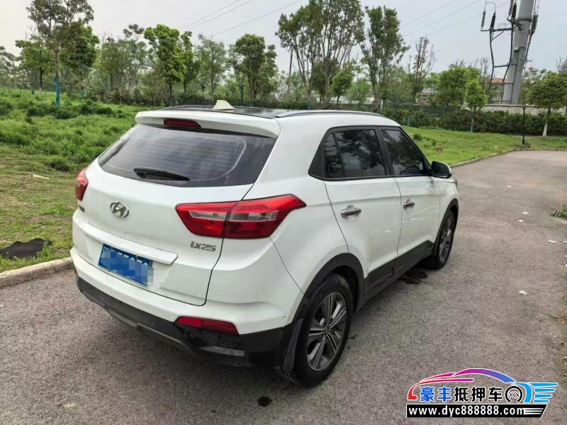 17年现代ix25轿车抵押车出售