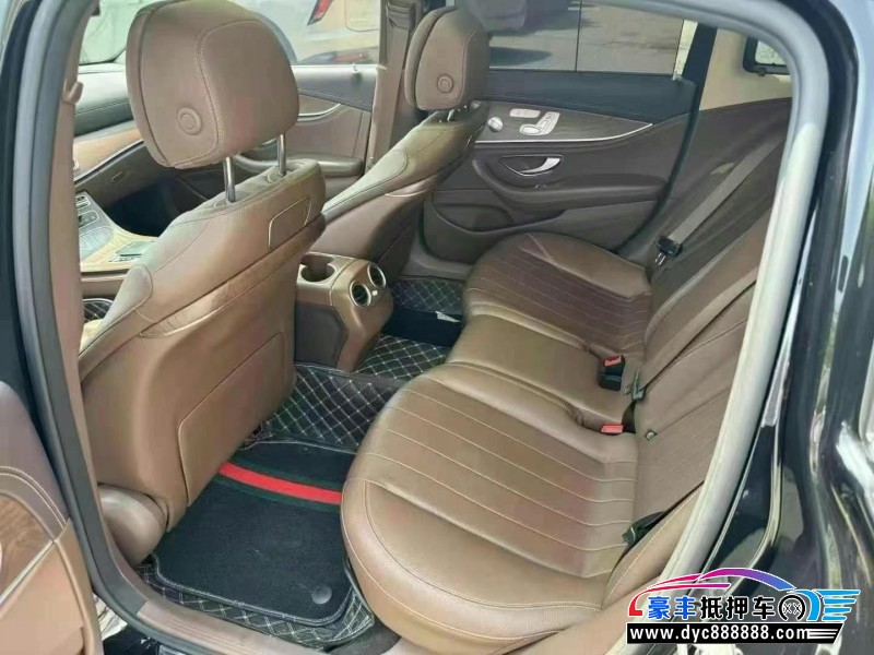 19年奔驰E轿车抵押车出售