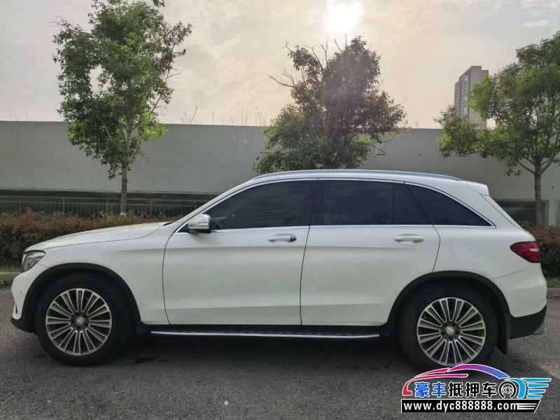 17年奔驰GLC轿车抵押车出售