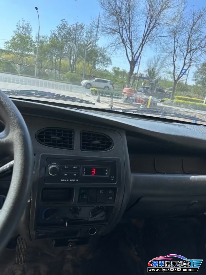 22年东风小康K01轿车抵押车出售