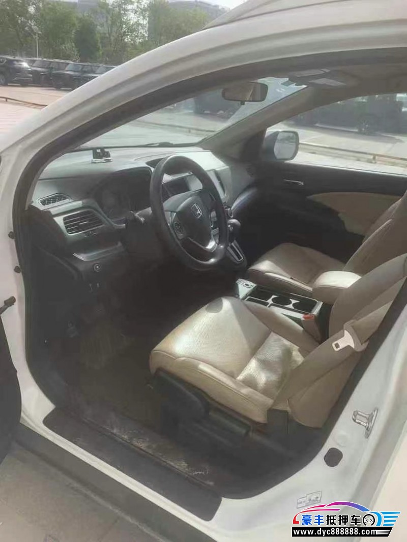 16年本田CR-V轿车抵押车出售