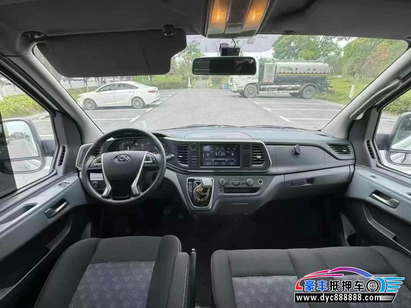 24年上汽大通V80轿车抵押车出售