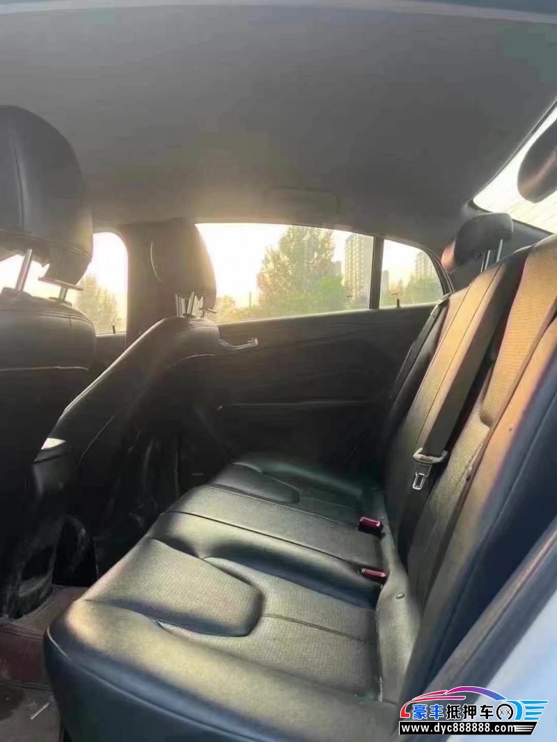 16年奇瑞艾瑞泽5轿车抵押车出售