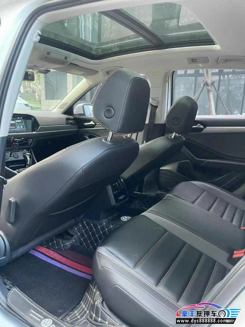 21年大众速腾轿车抵押车出售