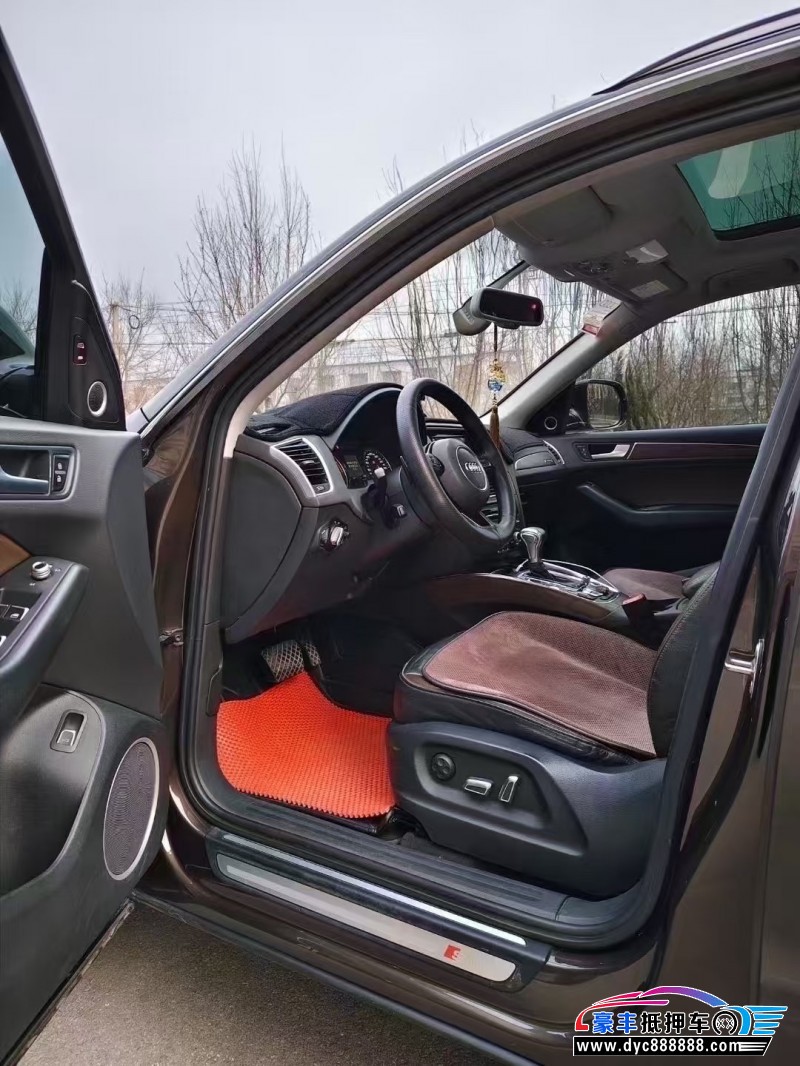 18年奥迪Q5轿车抵押车出售