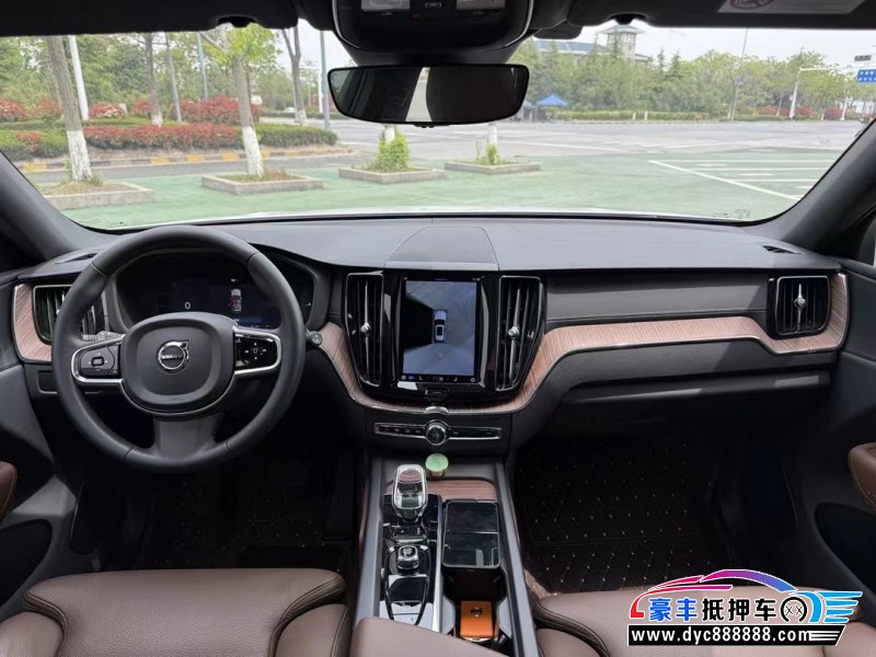 23年沃尔沃XC60轿车抵押车出售