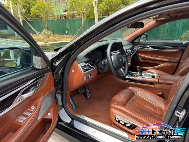 18年宝马7系轿车抵押车出售