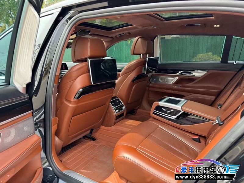 18年宝马7系轿车抵押车出售