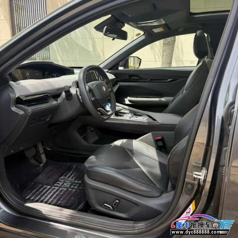 23年长安长安UNI轿车抵押车出售