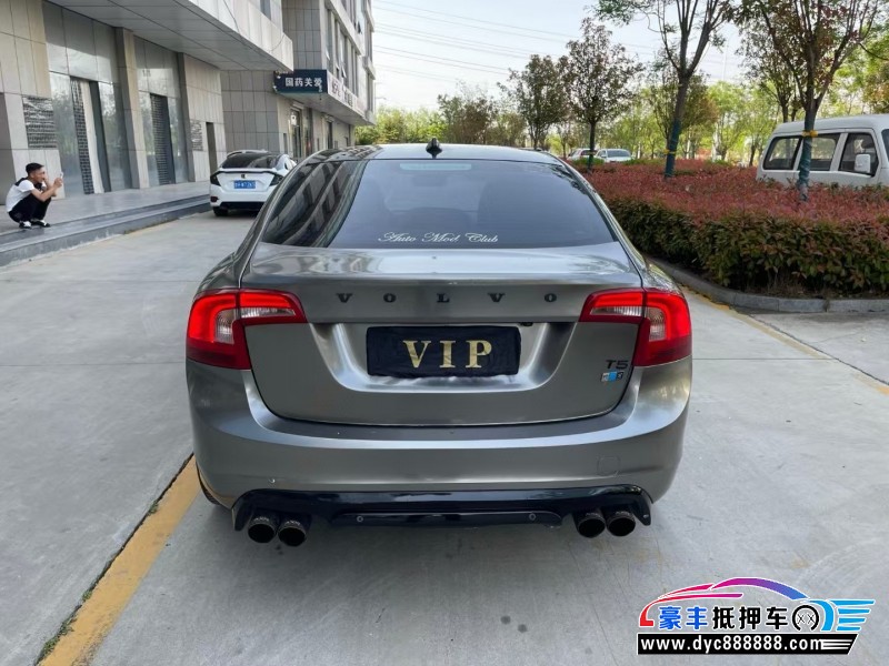 18年沃尔沃S60轿车抵押车出售