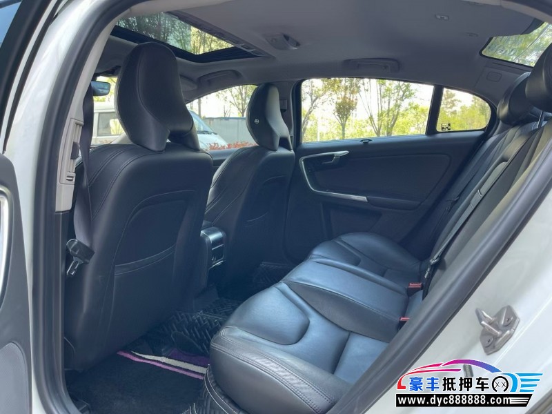 18年沃尔沃S60轿车抵押车出售