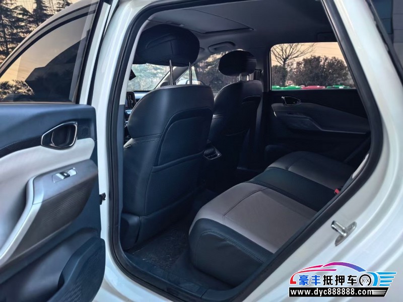 20年宝骏RC5轿车抵押车出售