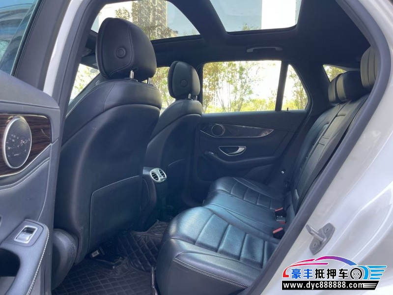 18年奔驰GLC轿车抵押车出售