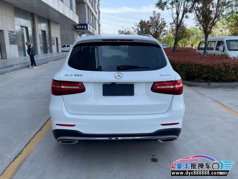 18年奔驰GLC轿车抵押车出售