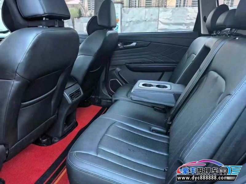 21年潍柴英致U70轿车抵押车出售