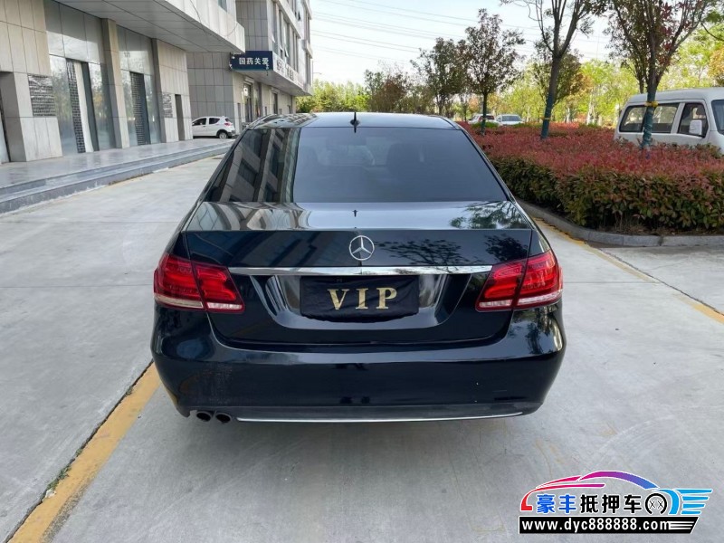 14年奔驰E轿车抵押车出售