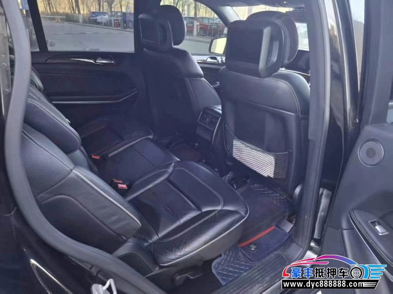 14年奔驰GL轿车抵押车出售