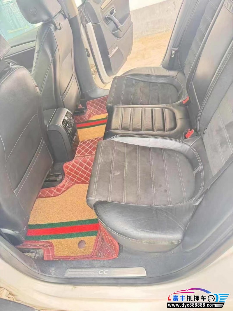 13年大众CC轿车抵押车出售