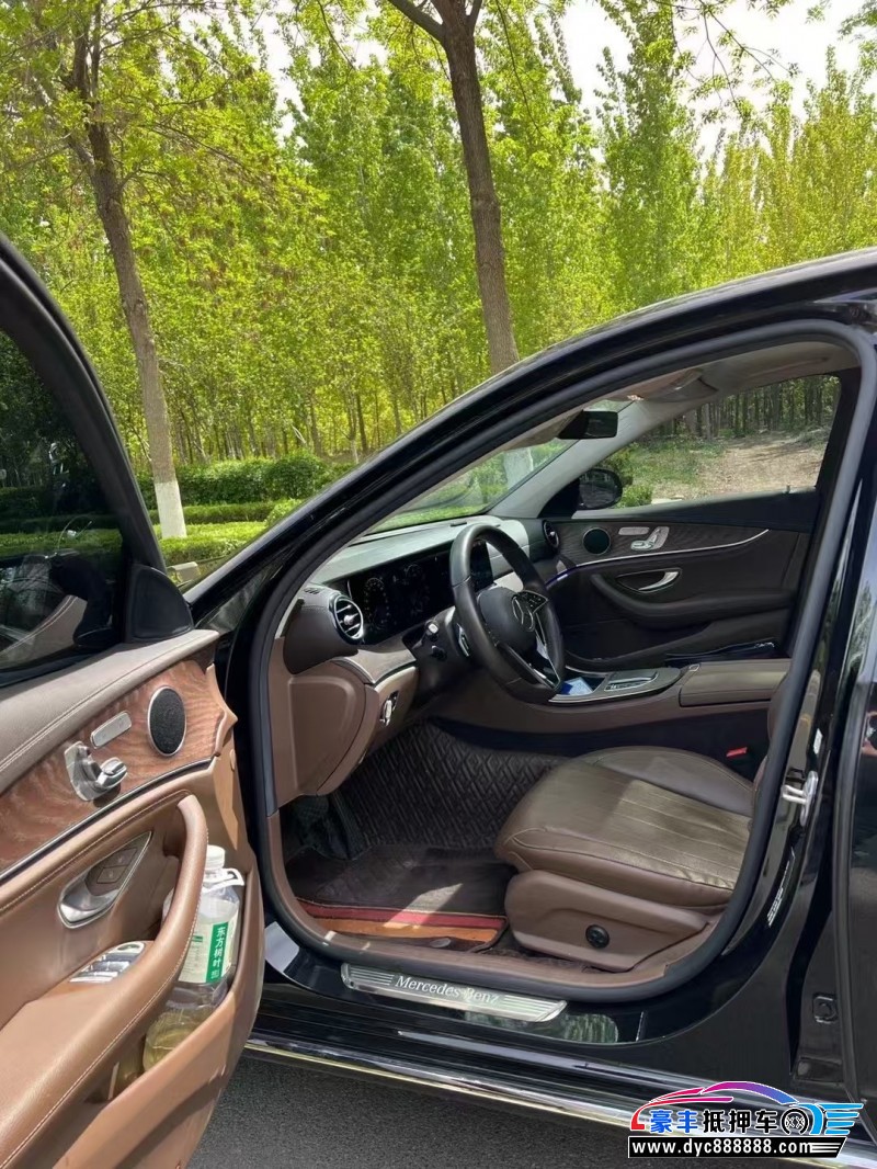 20年奔驰E轿车抵押车出售