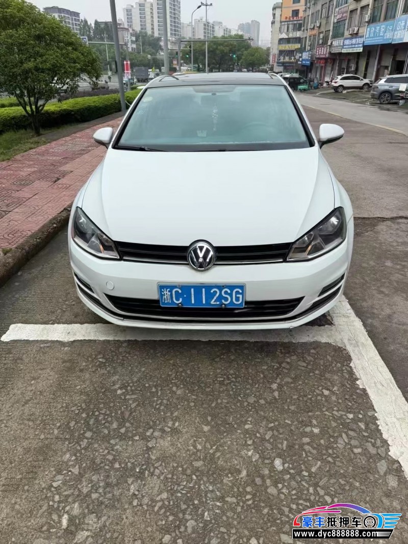 14年大众高尔夫轿车抵押车出售