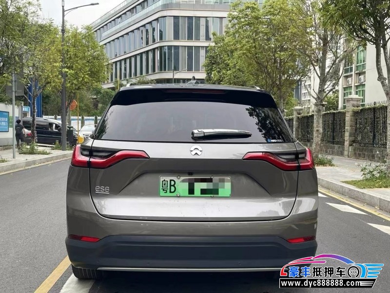 18年蔚来ES8轿车抵押车出售