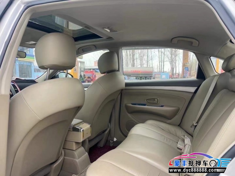 13年日产轩逸轿车抵押车出售