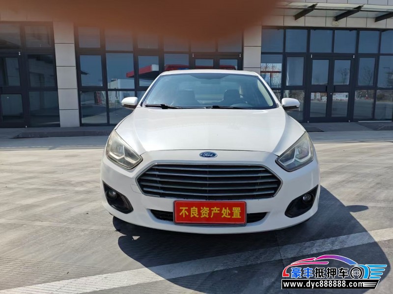 17年福特福睿斯轿车抵押车出售