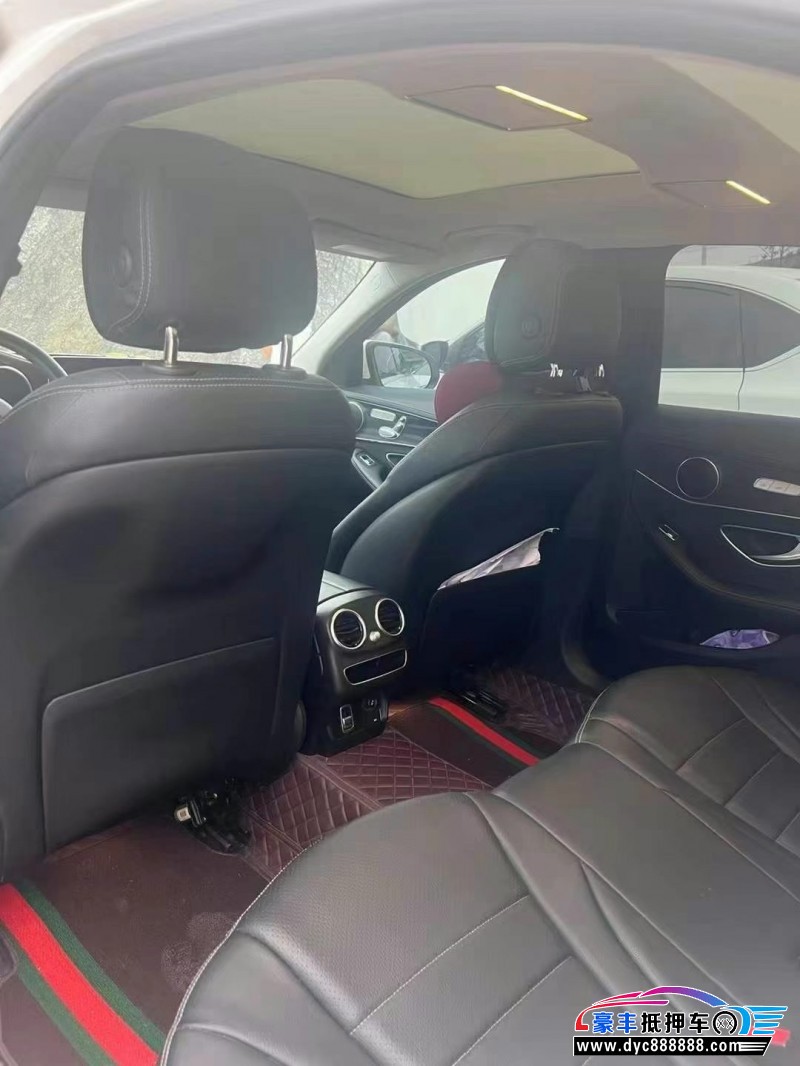 20年奔驰C轿车抵押车出售