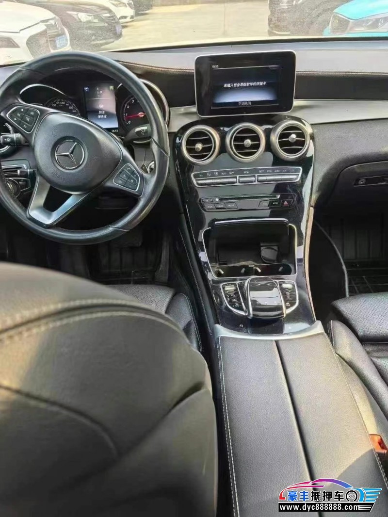 18年奔驰GLC轿车抵押车出售