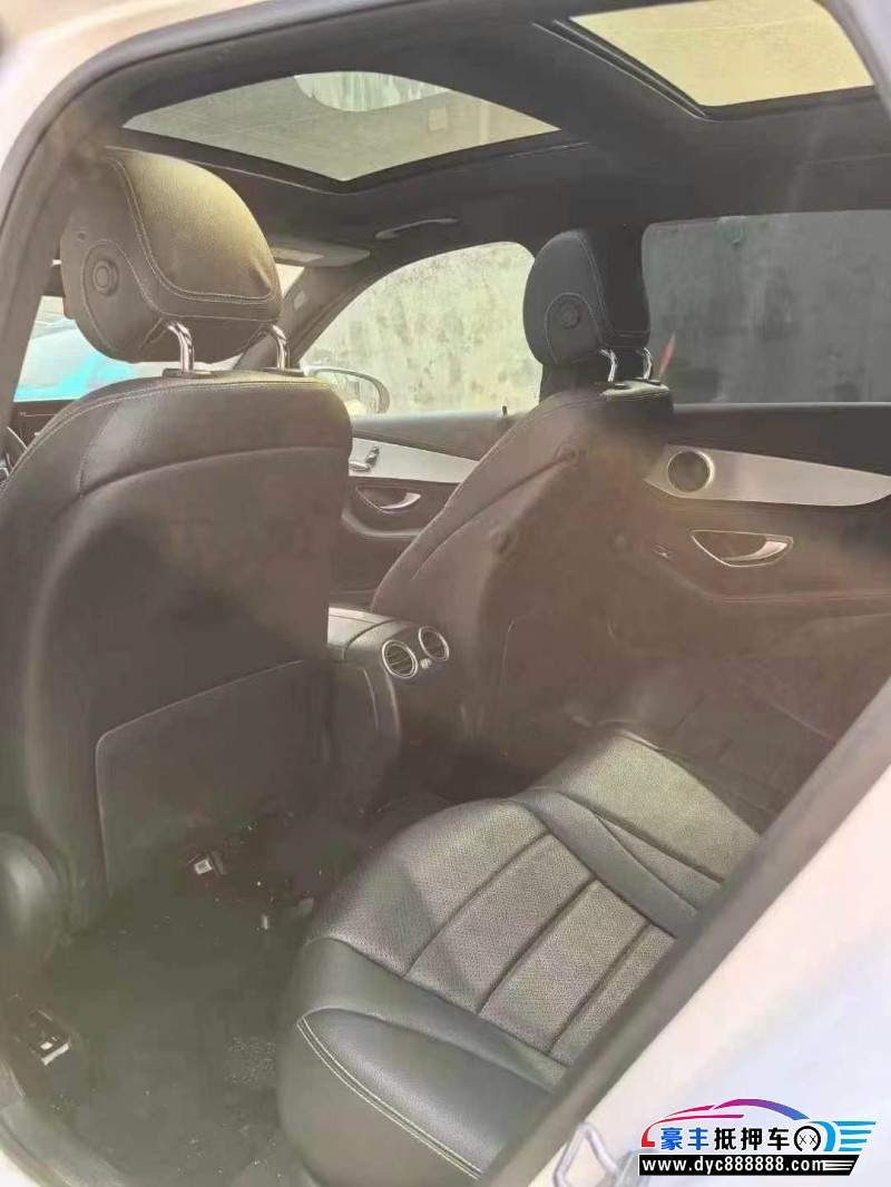 18年奔驰GLC轿车抵押车出售